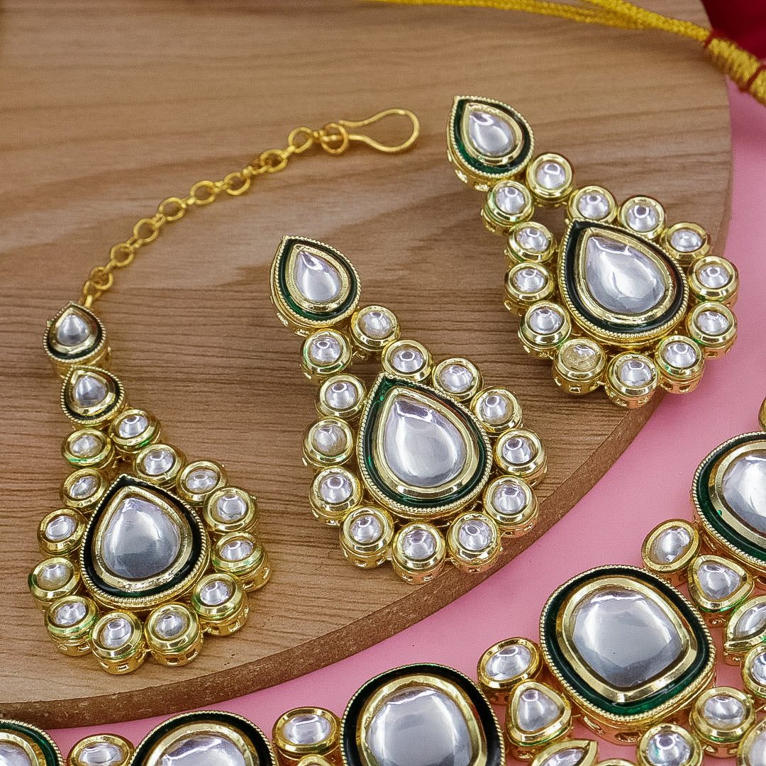 Chinu Semi Bridal Kundan Set