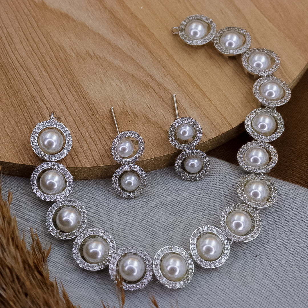 Pearl AD Choker Set