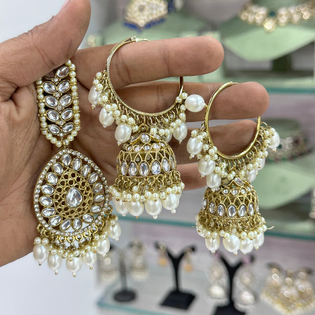 Muskan Hoop Jhumka With Teeka