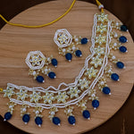 Load image into Gallery viewer, Saneeka Premium Kundan Choker Set With Earring
