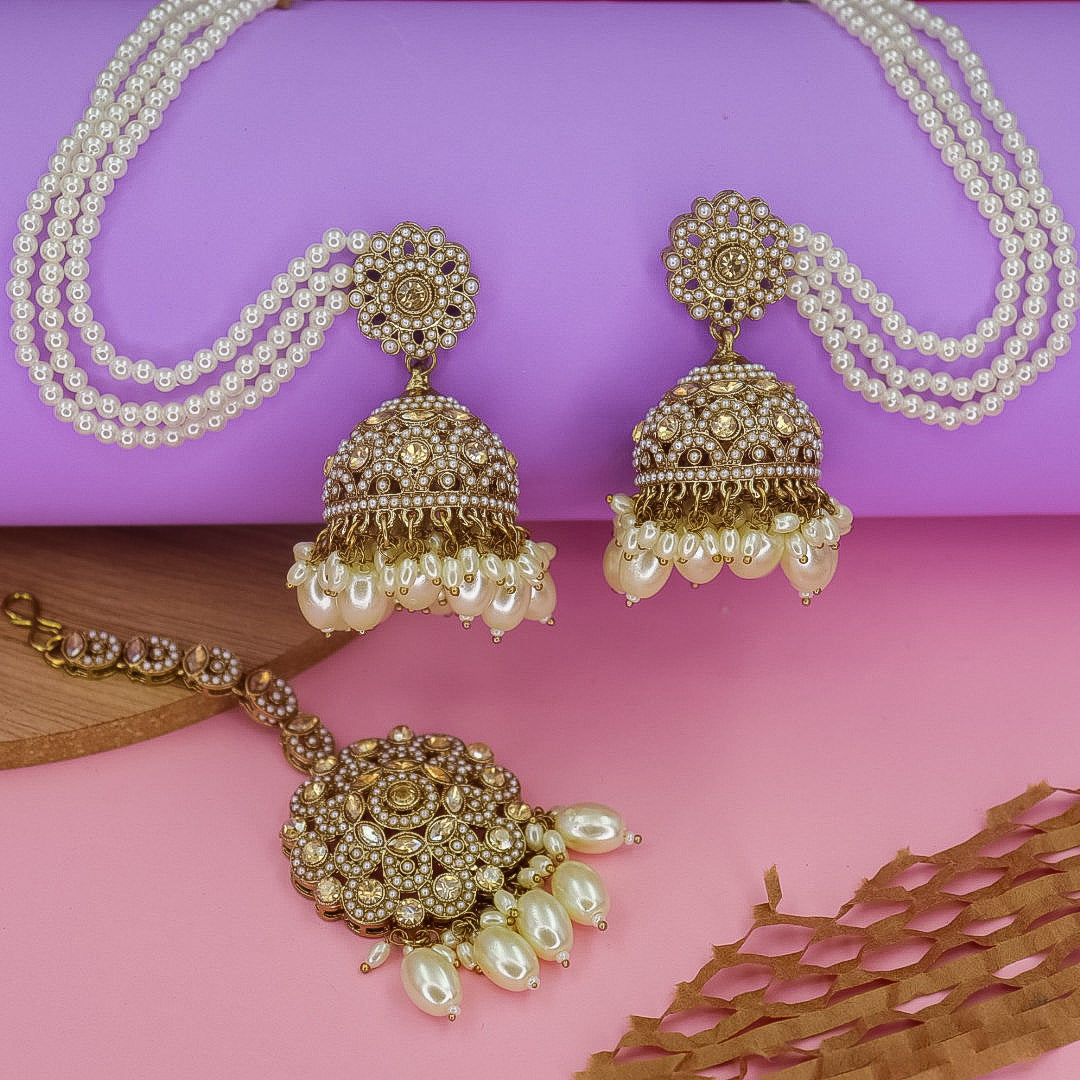 Vamna Reverse AD Jhumka With Kaanchain & Teeka