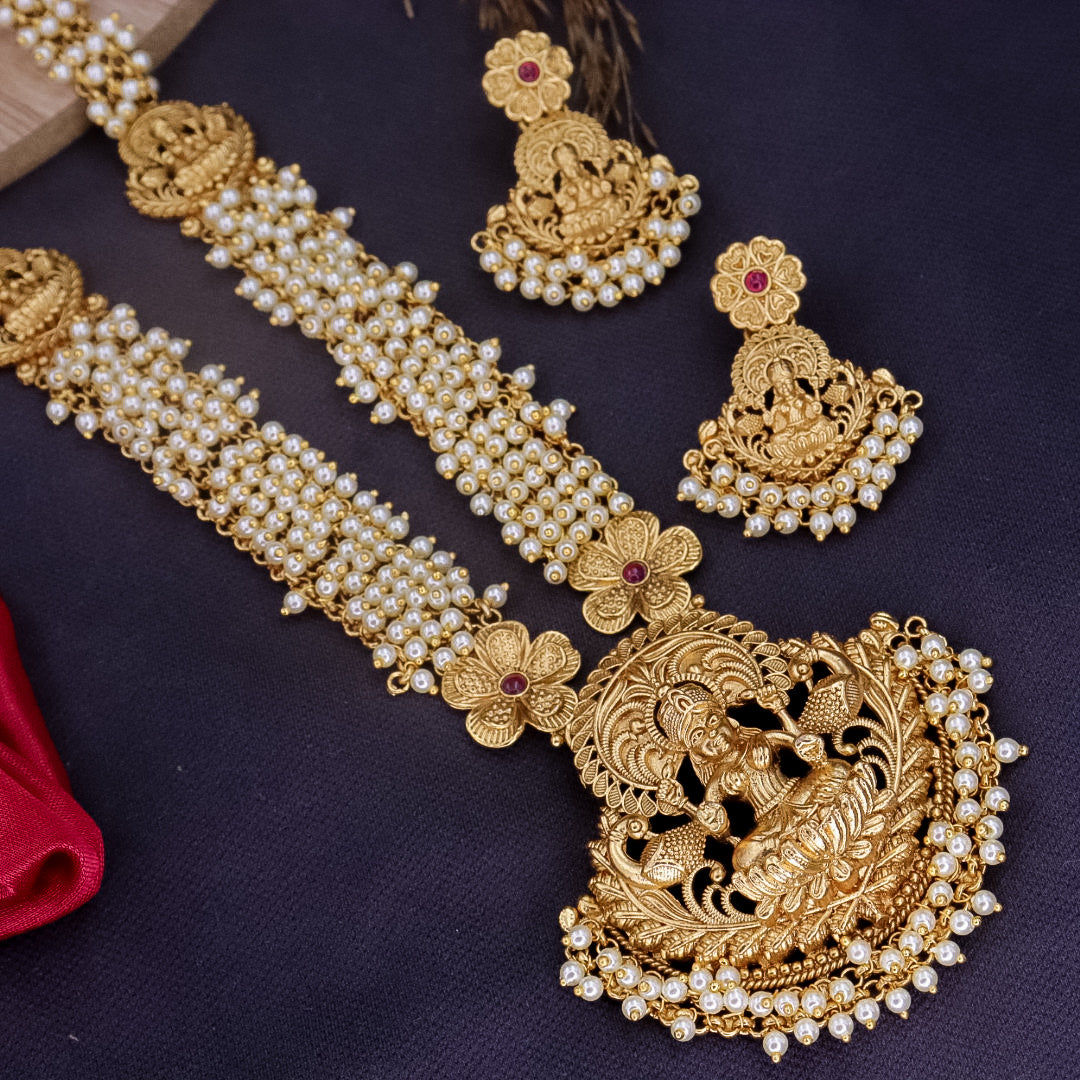 Yuvika Brass Rajwadi Long Moti Set