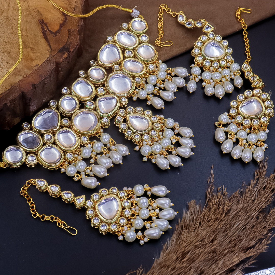 Elina  heavy Kundan Choker Set