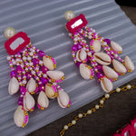 Load image into Gallery viewer, Handmade Cloth Shell Choker With Earrings + Maang Teeka + Hath Panja
