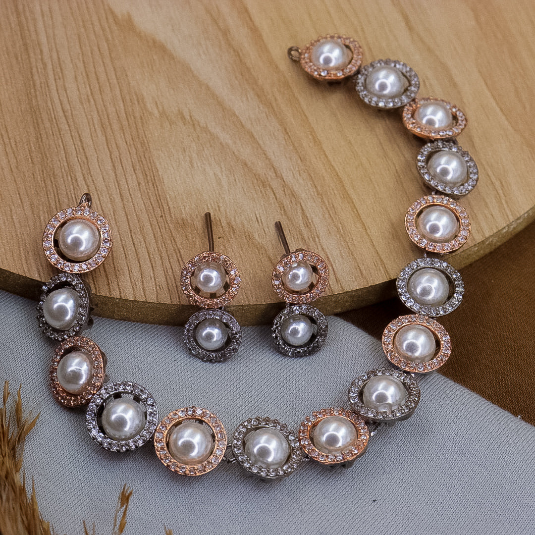 Pearl AD Choker Set