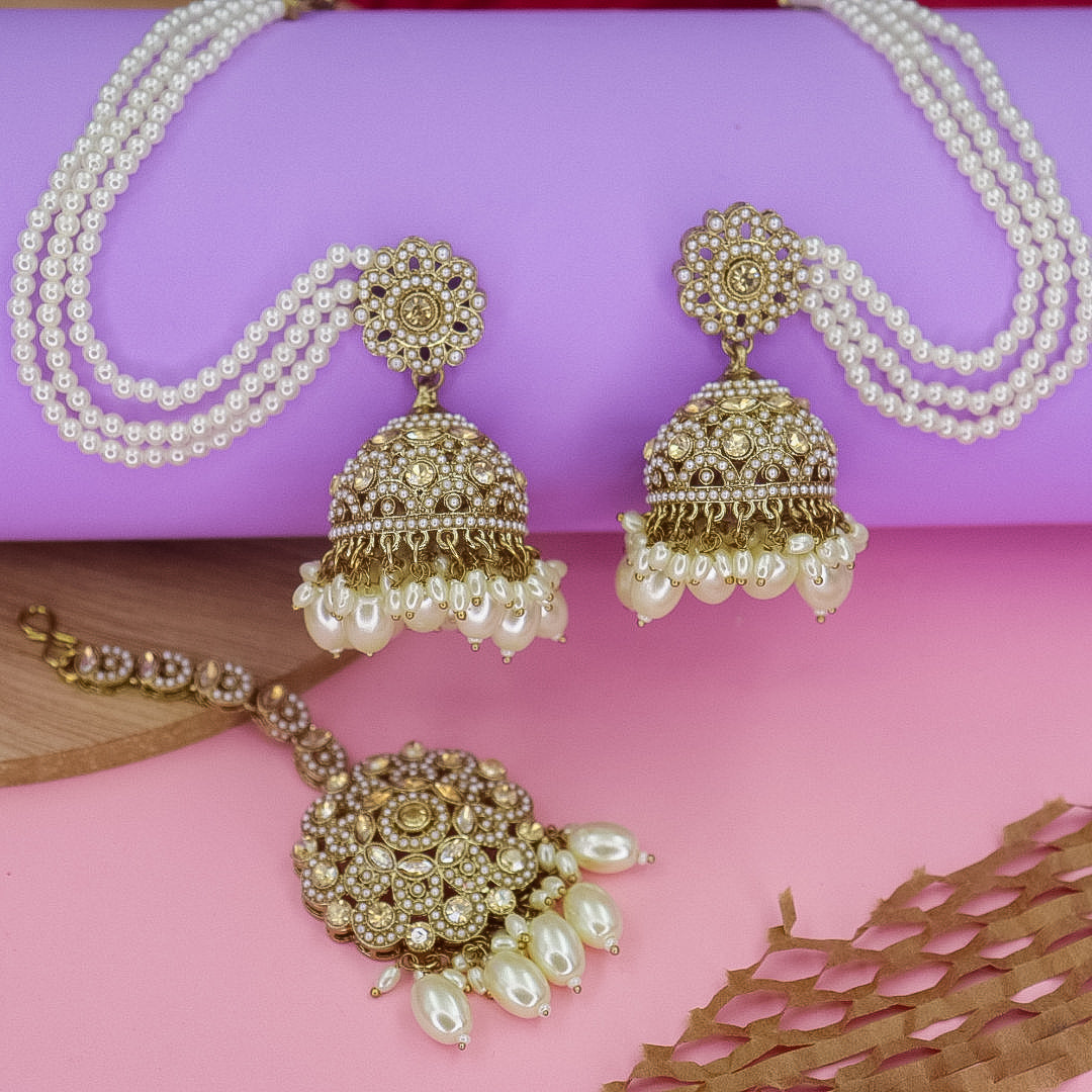 Vamna Reverse AD Jhumka With Kaanchain & Teeka