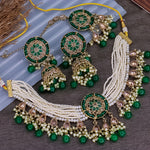 Load image into Gallery viewer, Shreya Reverse AD Choker With Mangtika And Earrings
