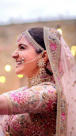 Load image into Gallery viewer, Anushka Inspired Bridal Nath
