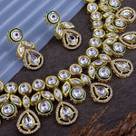 Load image into Gallery viewer, Mejabeen Kundan Choker Set With Earring
