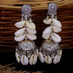 Load image into Gallery viewer, Shaina Shell Jhumka
