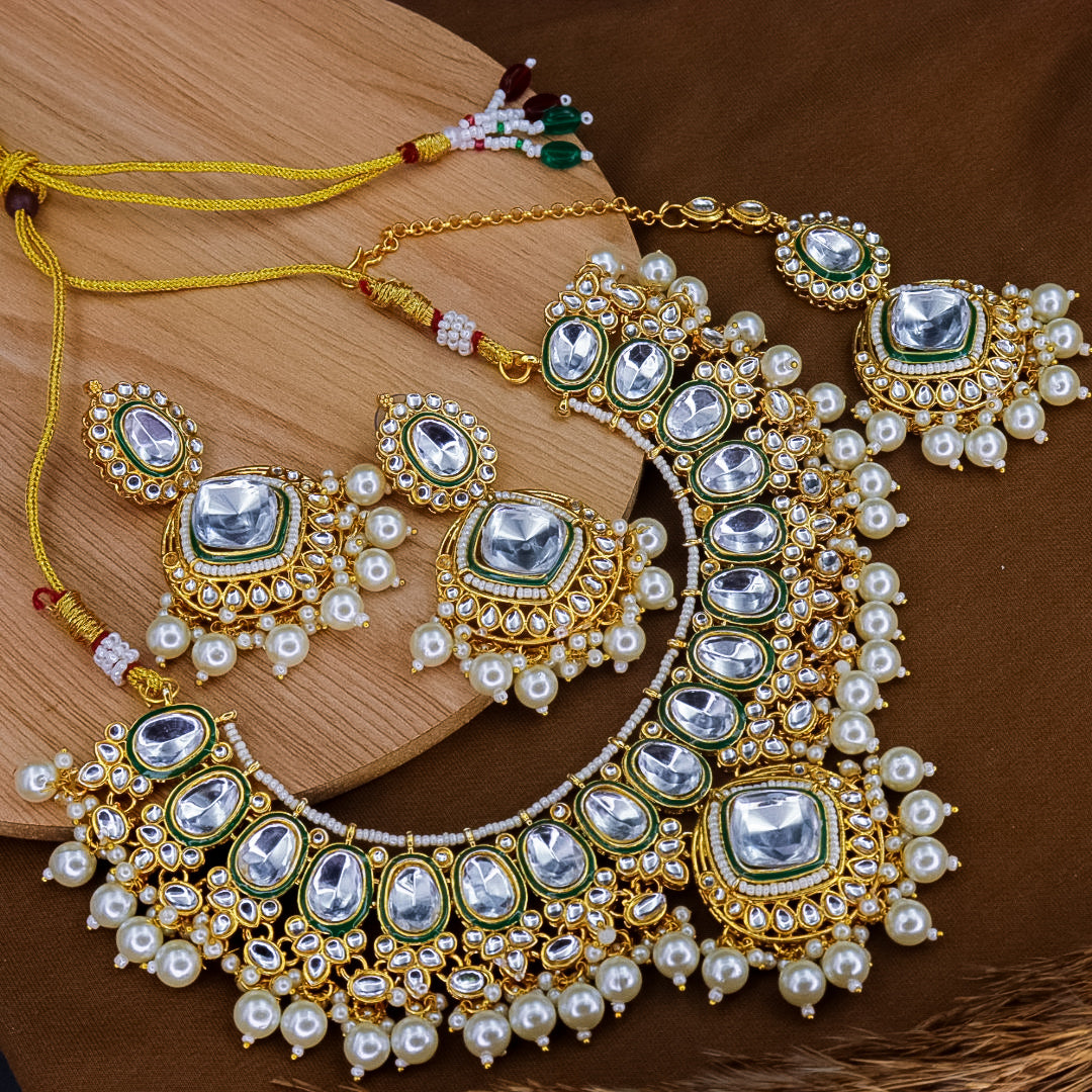 Shivay Premium Kundan Choker Set With Earring & Maangteeka