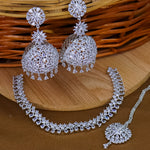 Load image into Gallery viewer, Kanchan AD Choker with jhumka &amp; Maang Teeka
