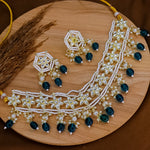 Load image into Gallery viewer, Saneeka Premium Kundan Choker Set With Earring
