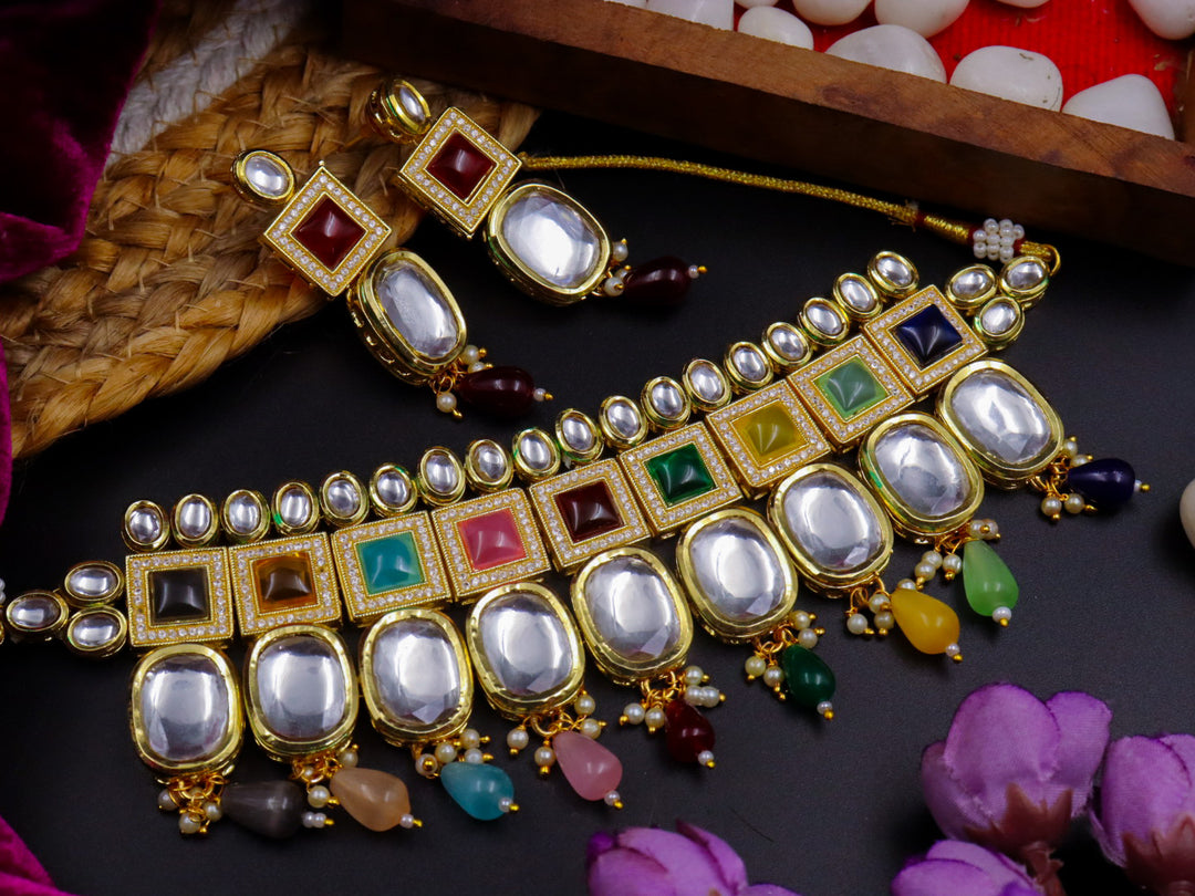 Pratima Kundan Choker Set