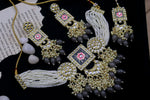 Load image into Gallery viewer, Snehreet Kundan Choker With Teeka
