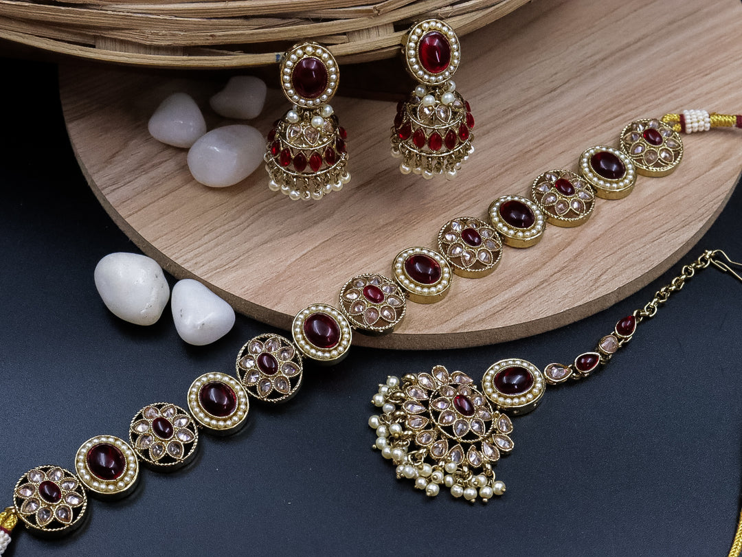 Shital Reverse AD Choker With Mangtika