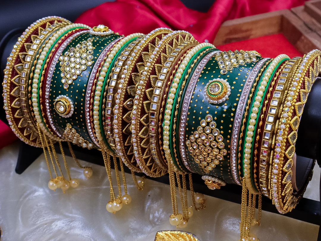 Pankhuri Latkan Patla Bangles Set