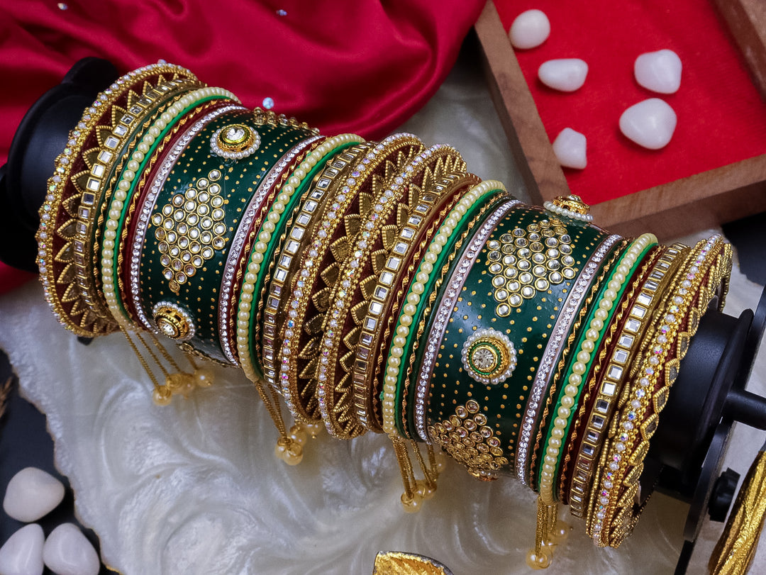 Pankhuri Latkan Patla Bangles Set