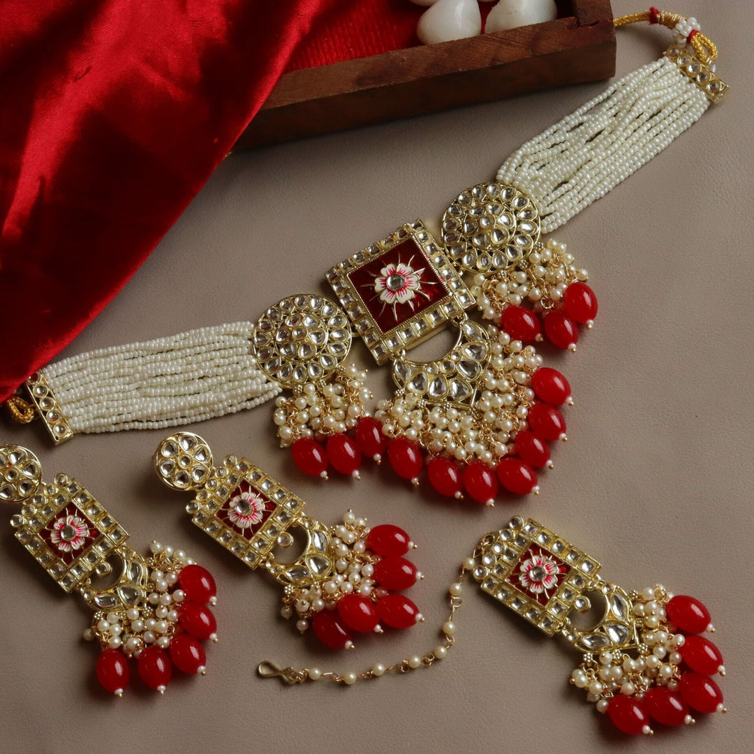 Snehreet Kundan Choker With Teeka