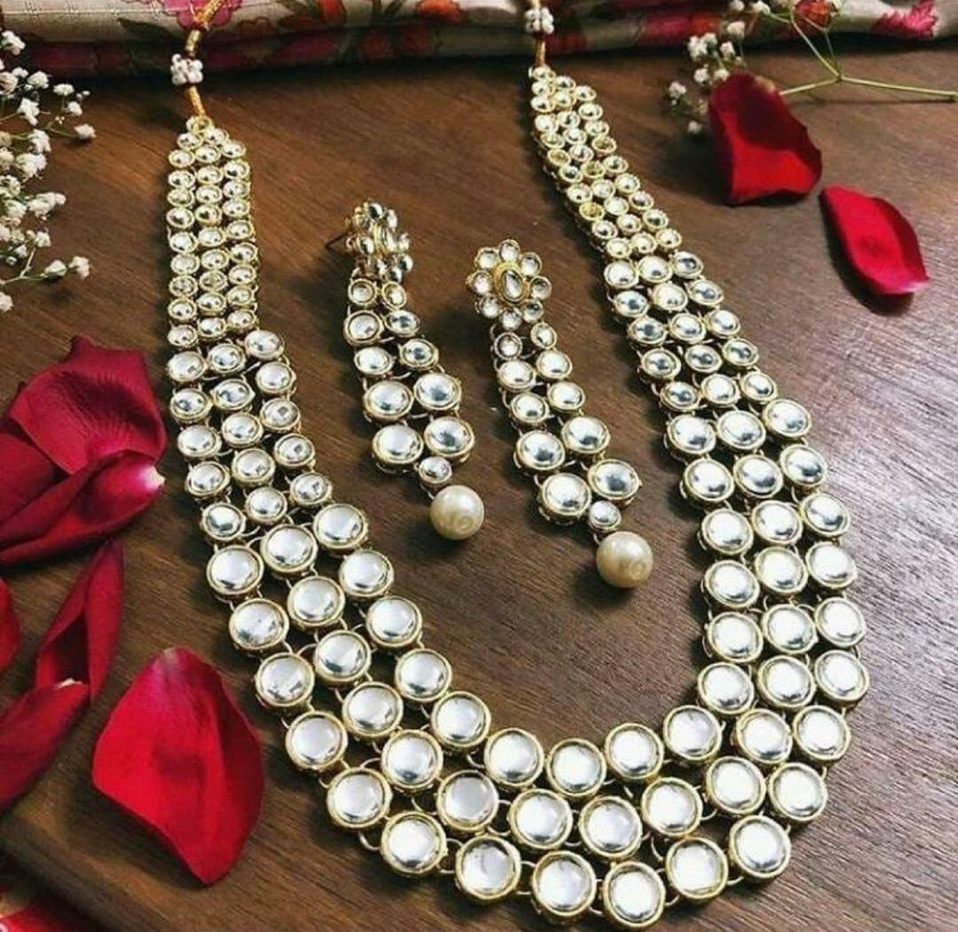 Anushka Sharma Inspired Long Kundan Necklace - Golden